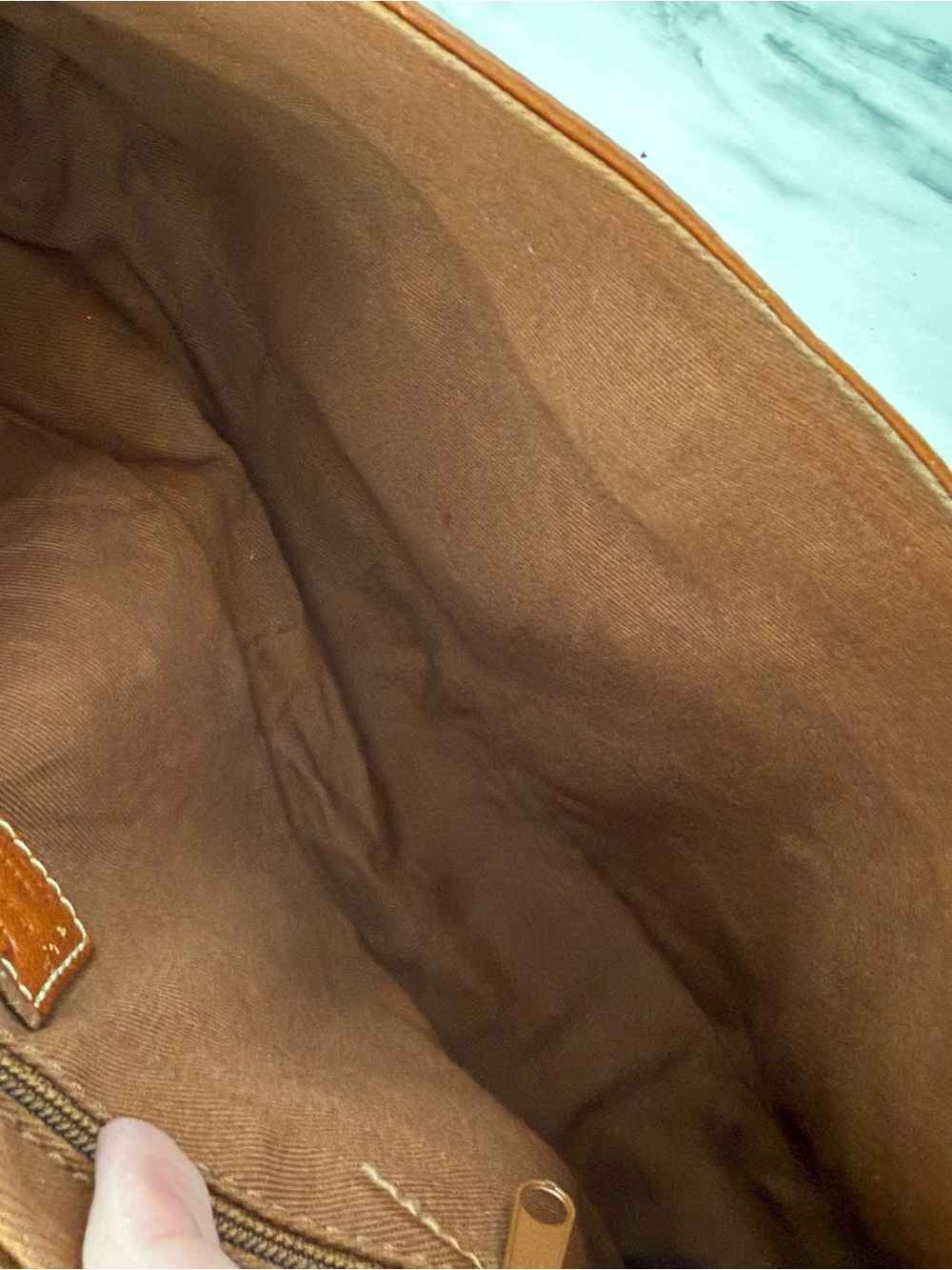 Classic Saddle-Style Brown Leather Crossbody Bag - Picture 14 of 15